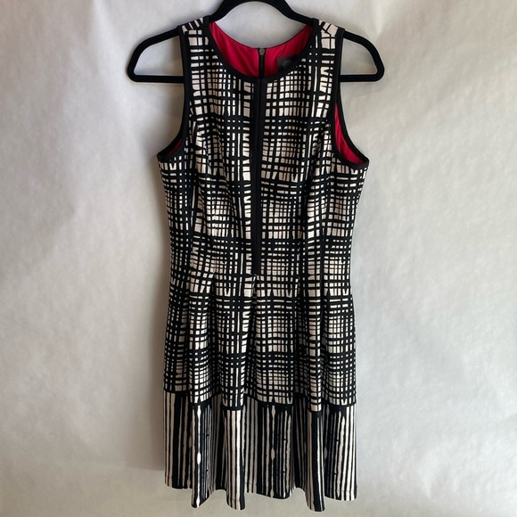 Womens Vince Camuto Black White Sleeveless Fit and Flare Scuba Dress 10 - Picture 6 of 8